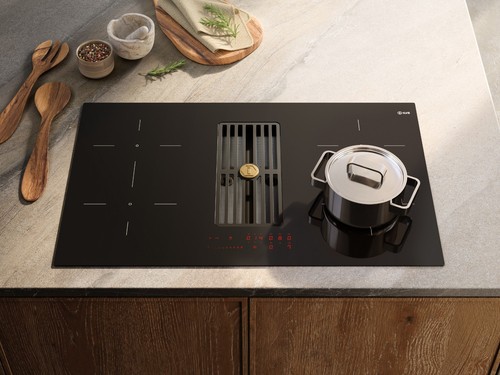 Ilve 83cm black glass venting - black,